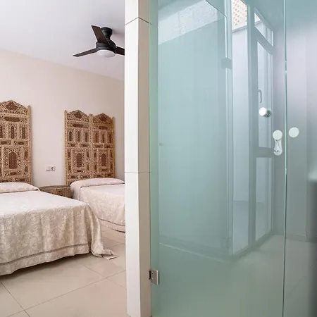 Casa La Mezquita Con Parking Gratis 度假居